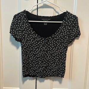 Black and white flower crop shirt